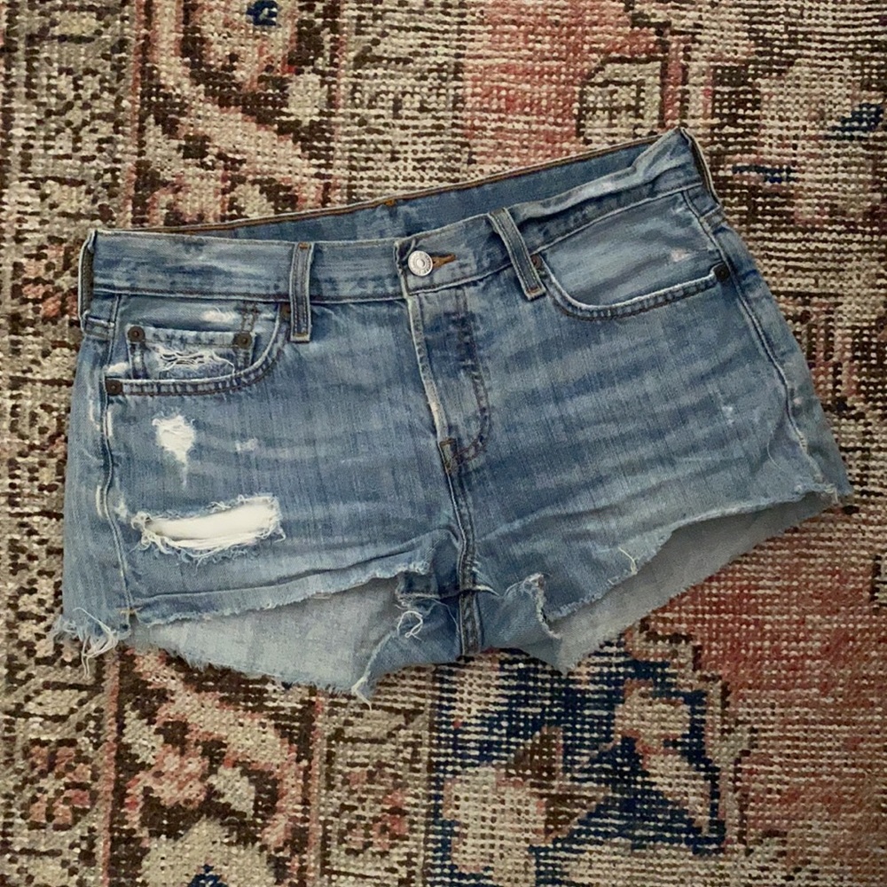 Vintage Levi’s Jean Shorts. Sz 26